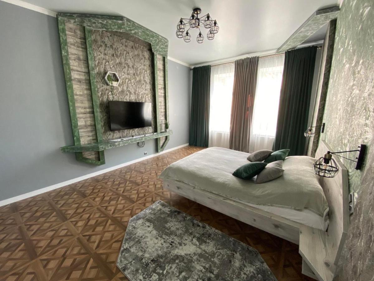 On Balabana Street Apartment Lviv